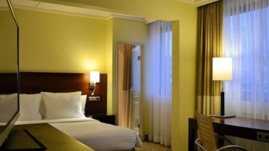 Courtyard by Marriott Dusseldorf Seestern - 50