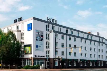 Tryp by Wyndham Bremen Airport - 0