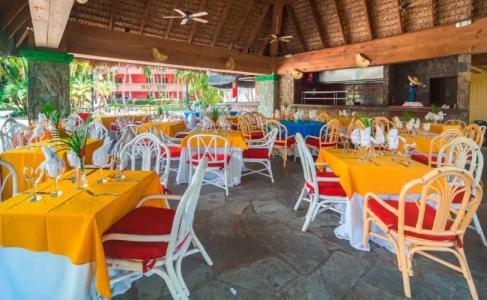 Coral Costa Caribe Beach Resort - All Inclusive - 15