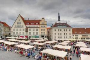 Solar Apartments - Town Hall Square, Tallinn