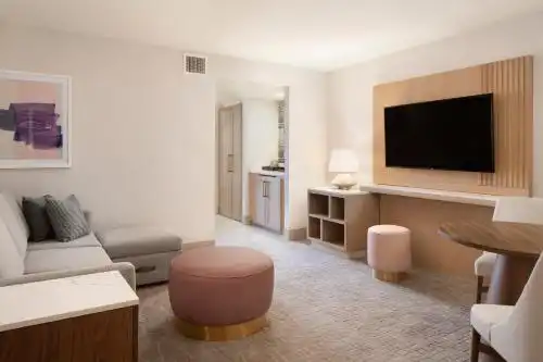 Hilton Santa Monica - 3