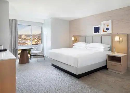 Hilton Santa Monica - 5