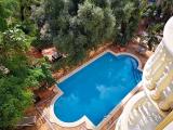 Standard room with pool view