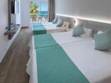 Standard Triple room with sea view