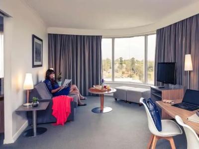 Mercure Sydney Parramatta - 12