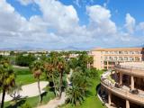 Standard Triple room with golf view