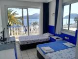 Standard Triple room with sea view