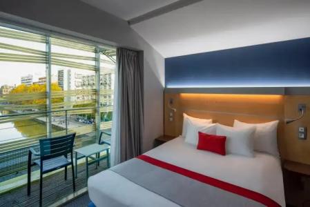 Holiday Inn Express Paris-Canal De La Villette, an IHG - 100