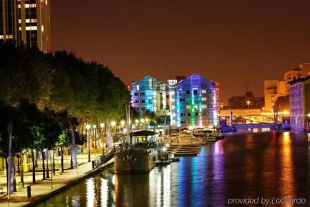 Holiday Inn Express Paris-Canal De La Villette, an IHG - 19