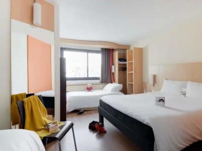 ibis Paris 17 Clichy-Batignolles - 77