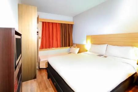 ibis Paris 17 Clichy-Batignolles - 75