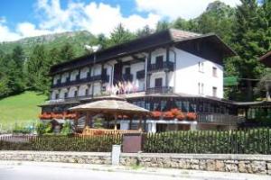 Hotel «Pineta», Castione della Presolana