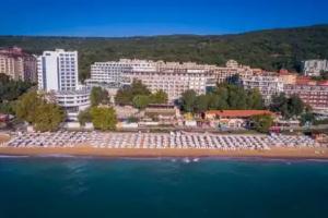 Vemara Beach Hotel - Breakfast or All Inclusive, Golden Sands