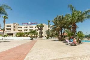 Crown Resorts Henipa, Larnaka