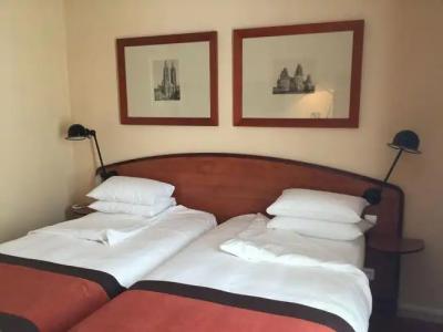 Best Western Royal Caen - 6