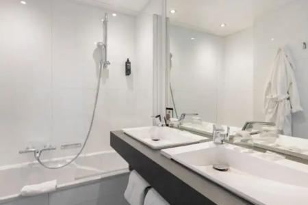 Ibis Styles Menton Centre - 10