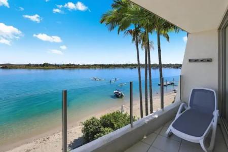 Noosa Harbour Resort - 85