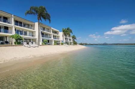 Noosa Harbour Resort - 24