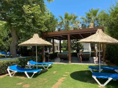 Kernos Beach & Bungalows - 43