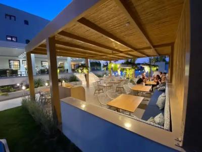 Kernos Beach & Bungalows - 18