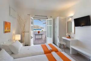 Yades Suites & Spa - Adults only, Naousa