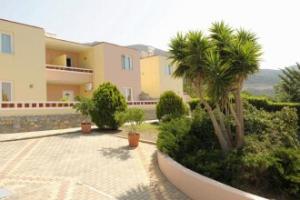 Everest Apartments, Stalis