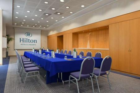 Hilton Rome Airport - 14