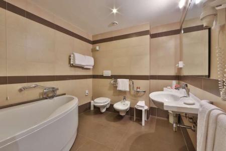 Best Western Grand Guinigi - 33