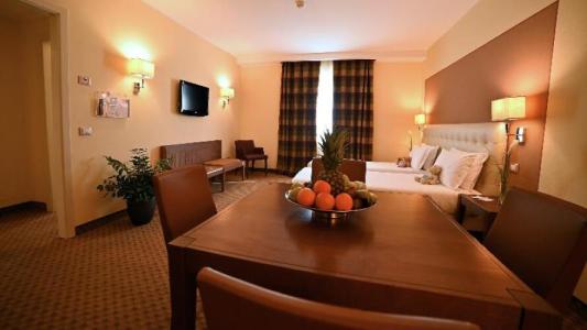 Best Western Grand Guinigi - 73