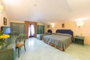 Sant-Agata Sui Due Golfi - Hotels