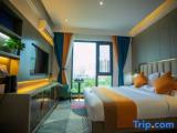 Deluxe Double room with city view