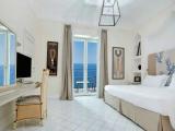 Comfort room with balcony and with sea view