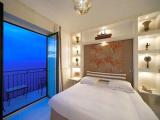 Deluxe room with balcony and with sea view