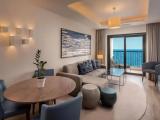 1 Bedroom Luxury Bay Infinity Double Suite with sea view