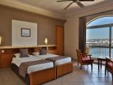 Standard Triple room with sea view