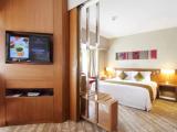 Premium Deluxe Double Club Suite with garden view