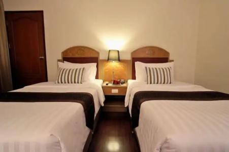 Grand Tower Inn Rama 6 - SHA Extra Plus - 50