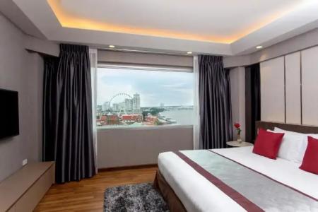 Ramada Plaza by Wyndham Bangkok Menam Riverside - 71