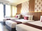 Deluxe Triple room with balcony