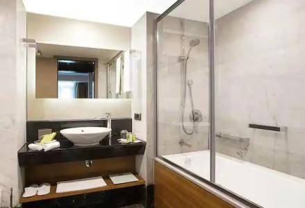 DoubleTree By Hilton Istanbul - Old Town - 56