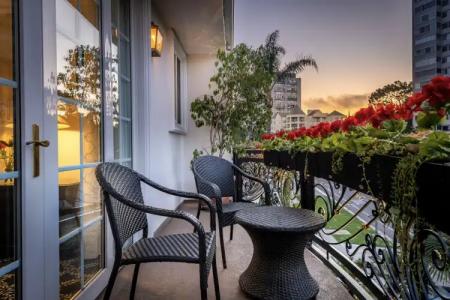 Beverly Hills Plaza & Spa - 6