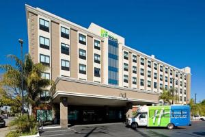 Holiday Inn Express Los Angeles LAX Airport, an IHG Hotel, Los Angeles