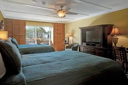Pacific Terrace - 112
