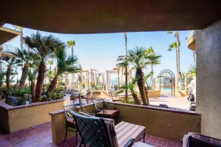 Pacific Terrace - 120