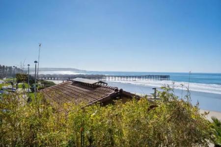 Pacific Terrace - 125