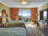 Standard room with partial ocean view