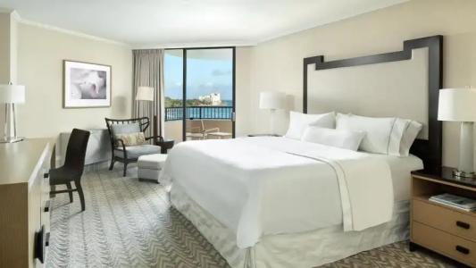 Moana Surfrider, A Westin Resort & Spa, Waikiki Beach - 45