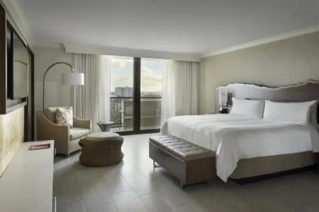 Fort Lauderdale Marriott Harbor Beach Resort & Spa - 6