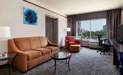 Hilton Garden Inn Charlotte Uptown - 3