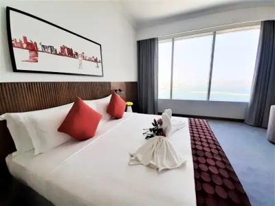 Somerset West Bay Doha - 15
